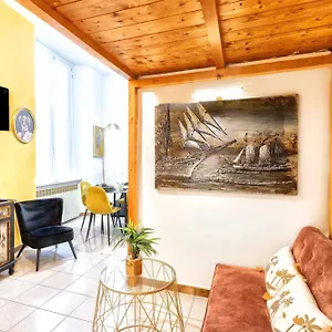 https://5-min-da-acquario-casa-boccanegra-pieno-centro.hotelitalianriviera.com