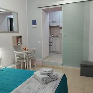 https://elegante-monolocale-in-centro-storico-catania.catania-hotels.net